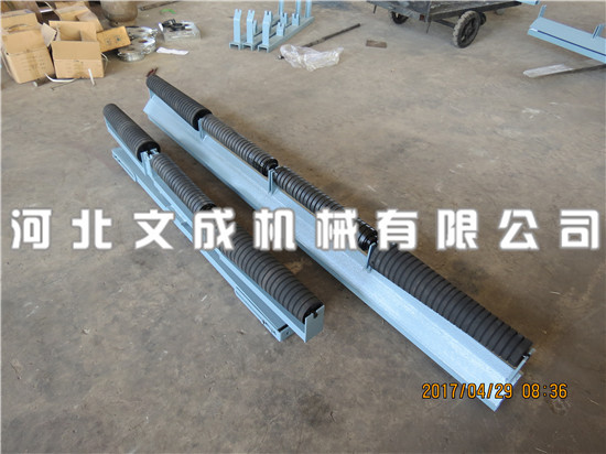 鑄膠四聯托輥組